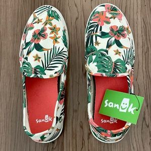 Sanuk Pair O Dice Floral Sneakers, Size 6.5